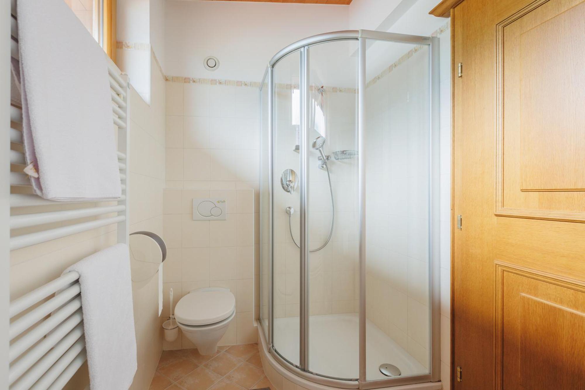 Hin&Weg Das Aparthotel 齐勒河谷的里德 外观 照片