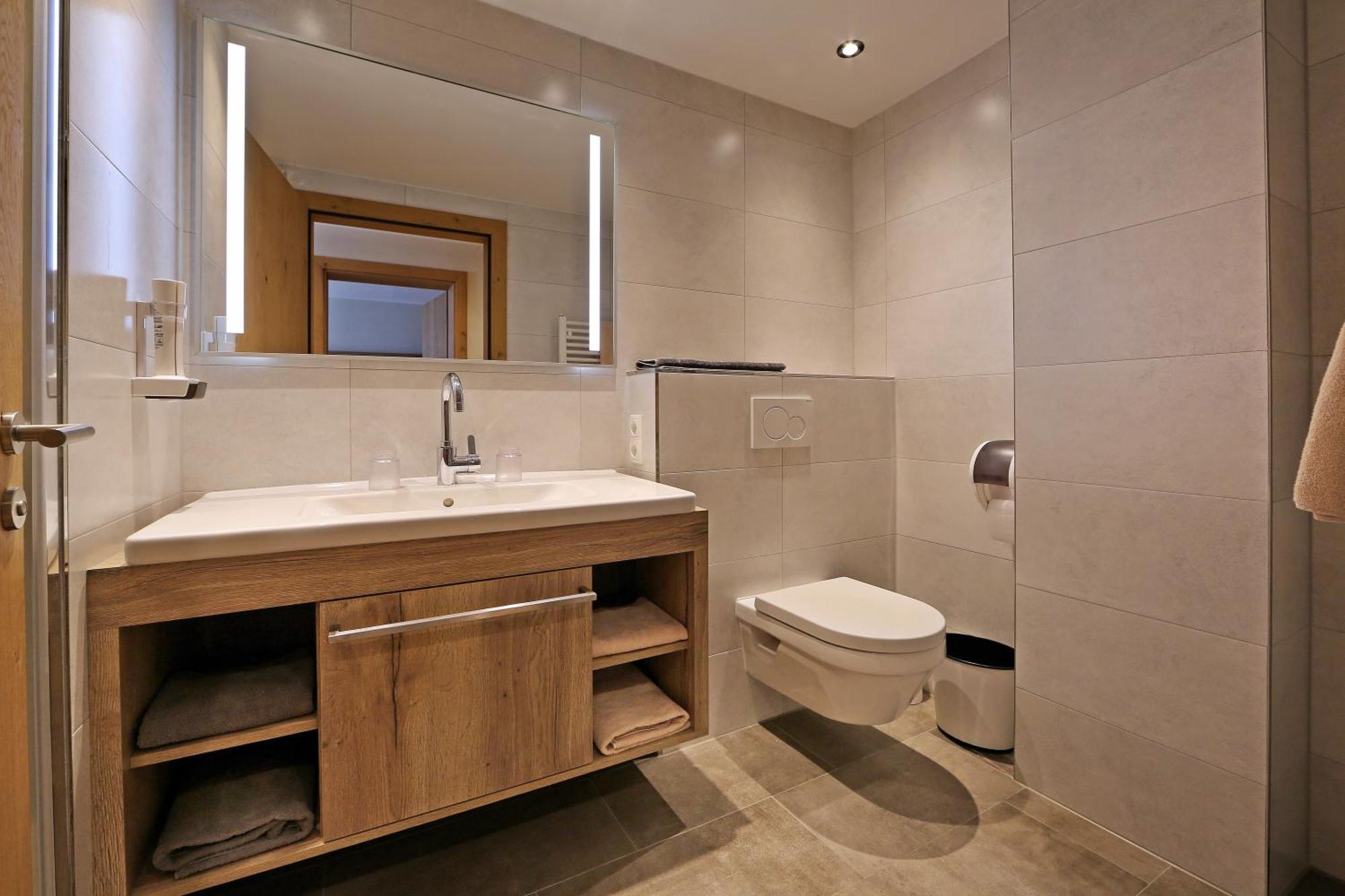 Hin&Weg Das Aparthotel 齐勒河谷的里德 外观 照片