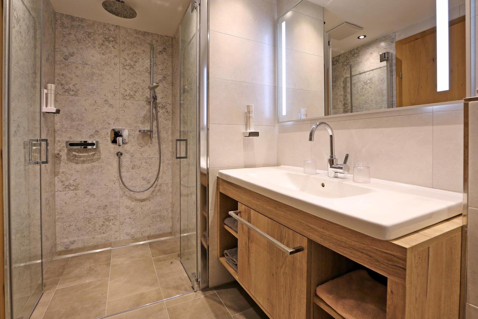 Hin&Weg Das Aparthotel 齐勒河谷的里德 外观 照片